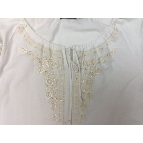 R Q T Petite Womens Top Size PXL White 3/4 Sleeves Embroidery - Picture 6 of 12